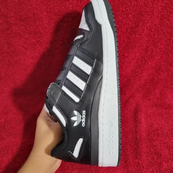 Adidas Men’s Forum Low CL “Core Black/White” Leather Shoes - Picture 11 of 14